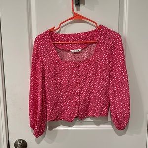 XS pink top! Very cute and slim fitting